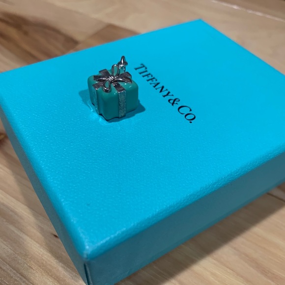 Tiffany & Co. Jewelry - Tiffany pendant